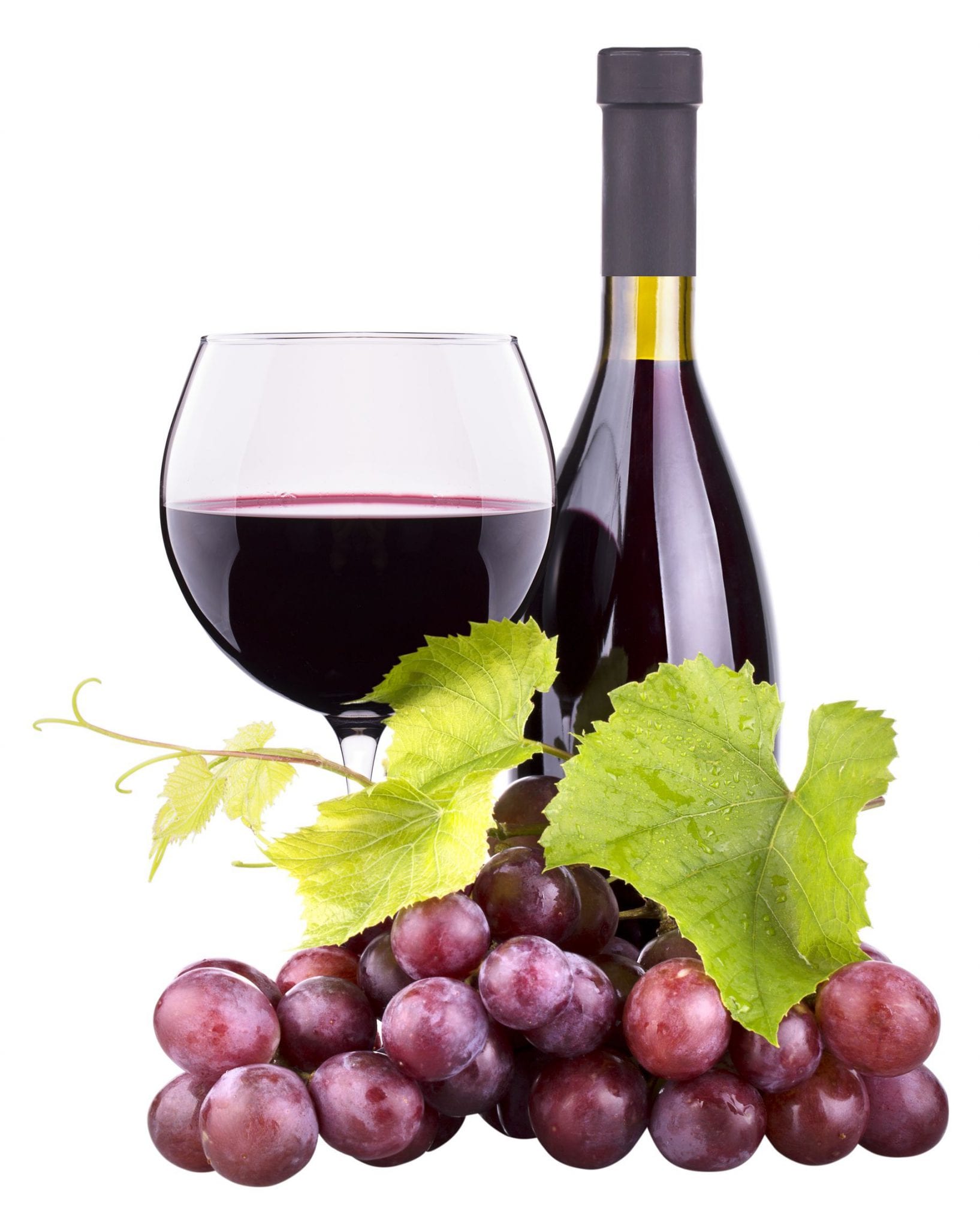 Виноградные вина на белом фоне